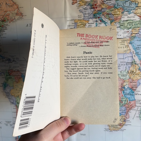 📖 Vintage Familiar Spirit by Lisa Tuttle – 1983 TOR Horror Paperback - Picture 8 of 8